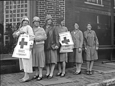 Image of Red Cross Workers